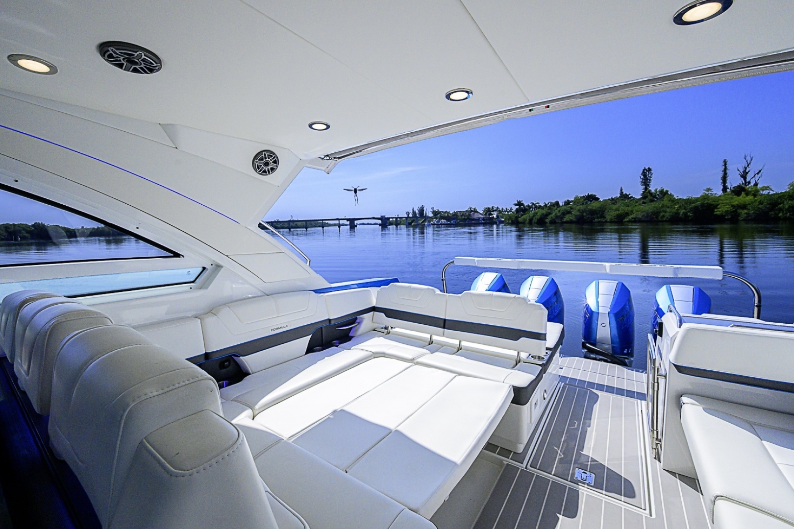 Formula 400 Super Sport Crossover Yacht For Sale