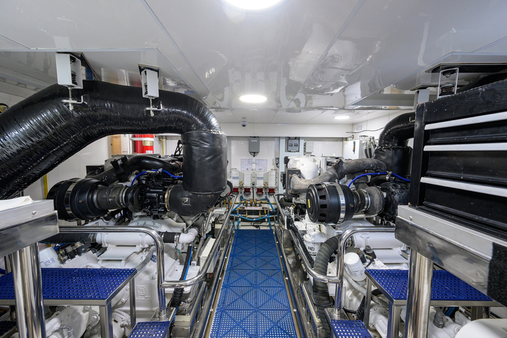 ESCAPE 72ft Ocean Alexander Yacht For Sale ESCAPE 72ft Ocean Alexander Yacht For Sale