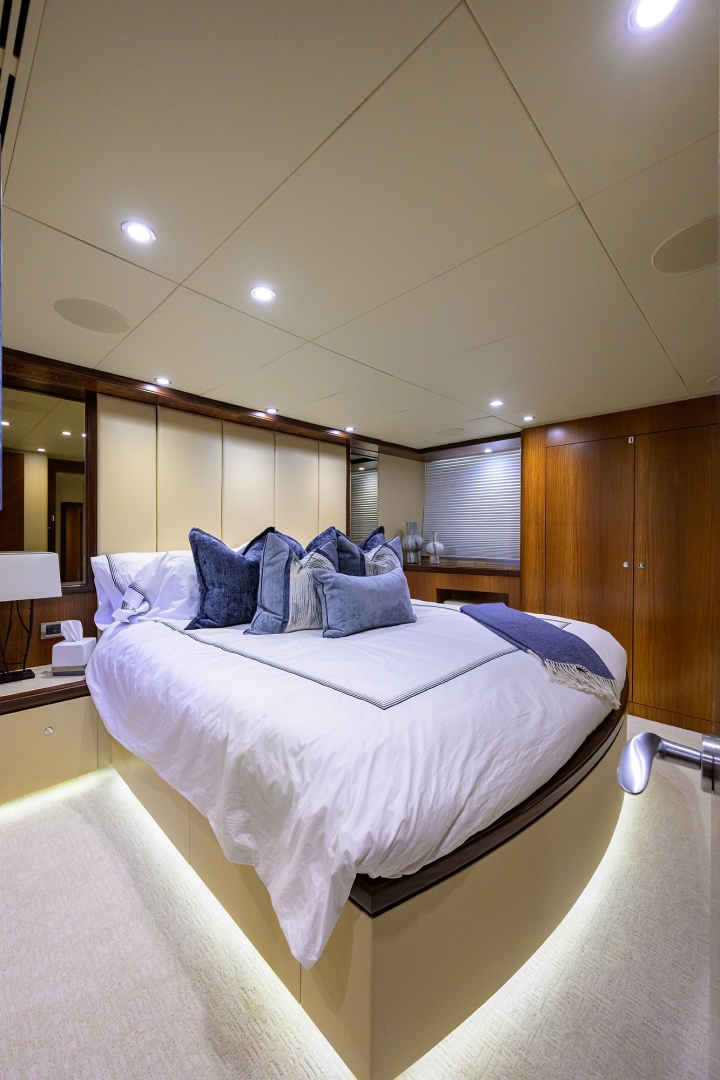 ESCAPE 72ft Ocean Alexander Yacht For Sale ESCAPE 72ft Ocean Alexander Yacht For Sale