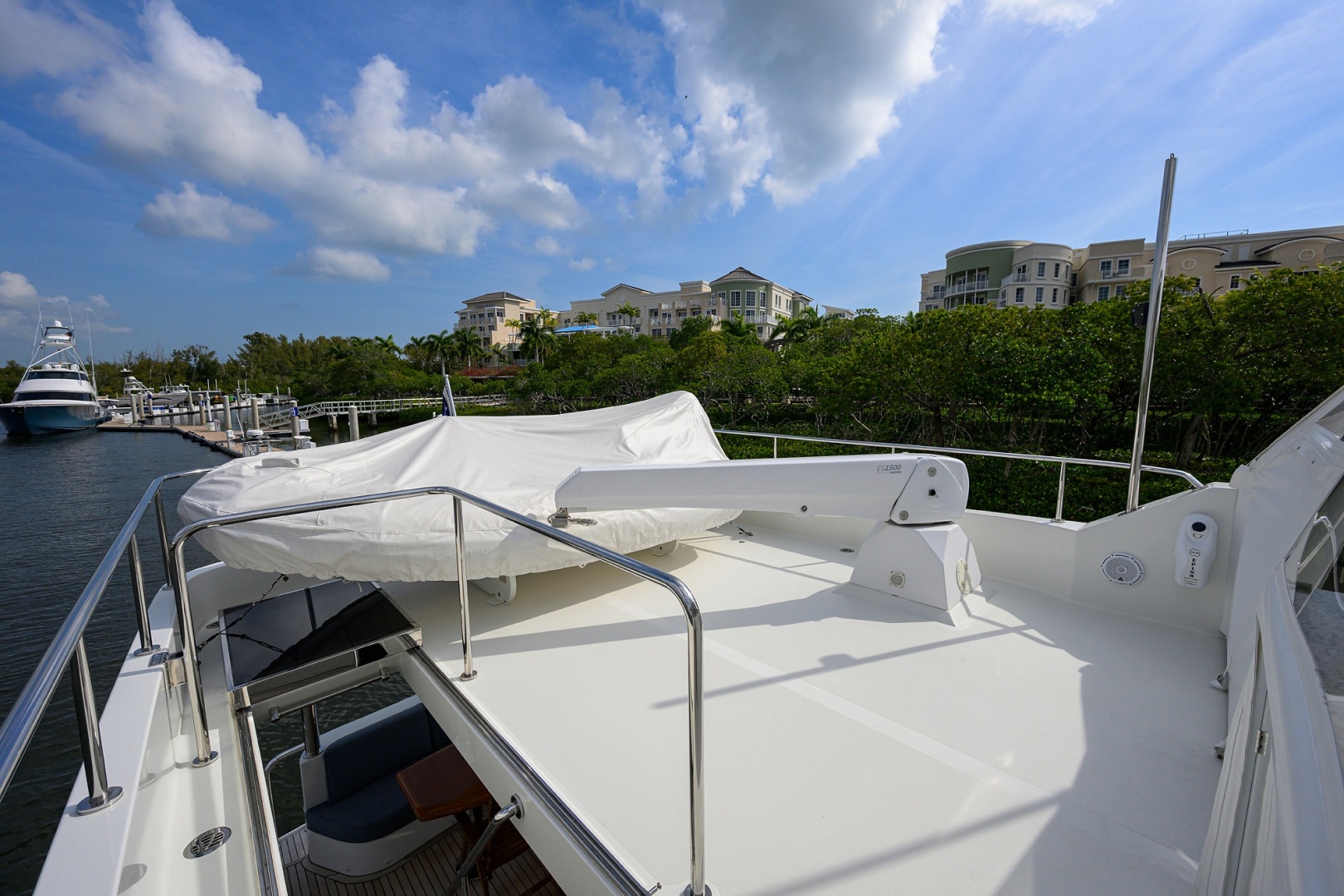 ESCAPE 72ft Ocean Alexander Yacht For Sale ESCAPE 72ft Ocean Alexander Yacht For Sale