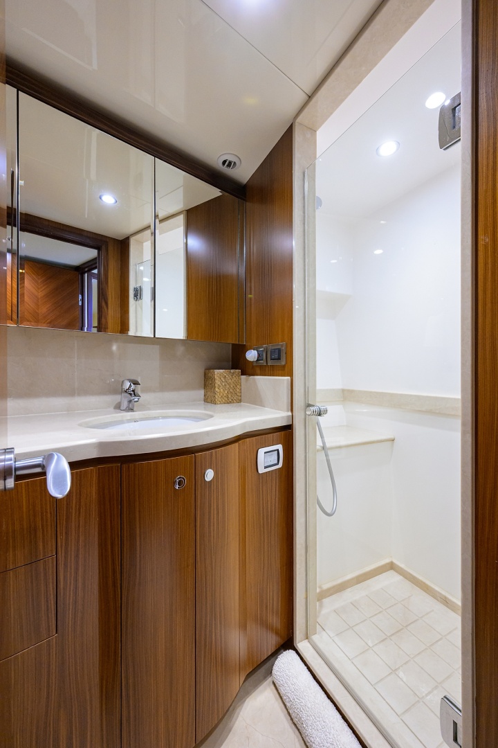 ESCAPE 72ft Ocean Alexander Yacht For Sale ESCAPE 72ft Ocean Alexander Yacht For Sale