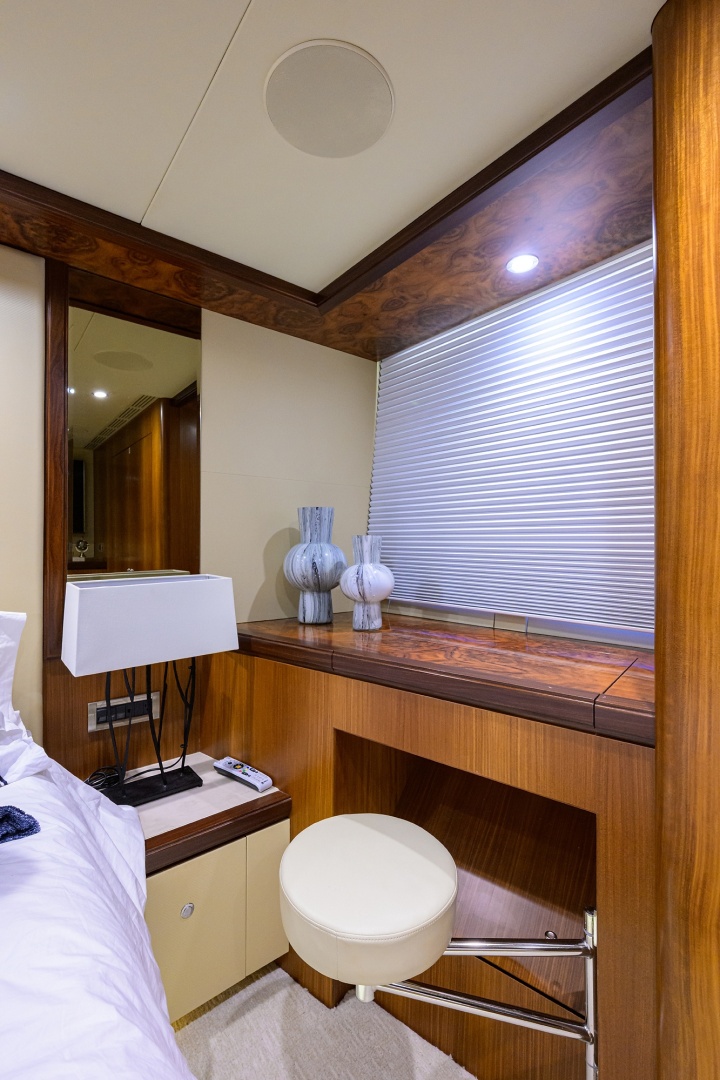ESCAPE 72ft Ocean Alexander Yacht For Sale ESCAPE 72ft Ocean Alexander Yacht For Sale