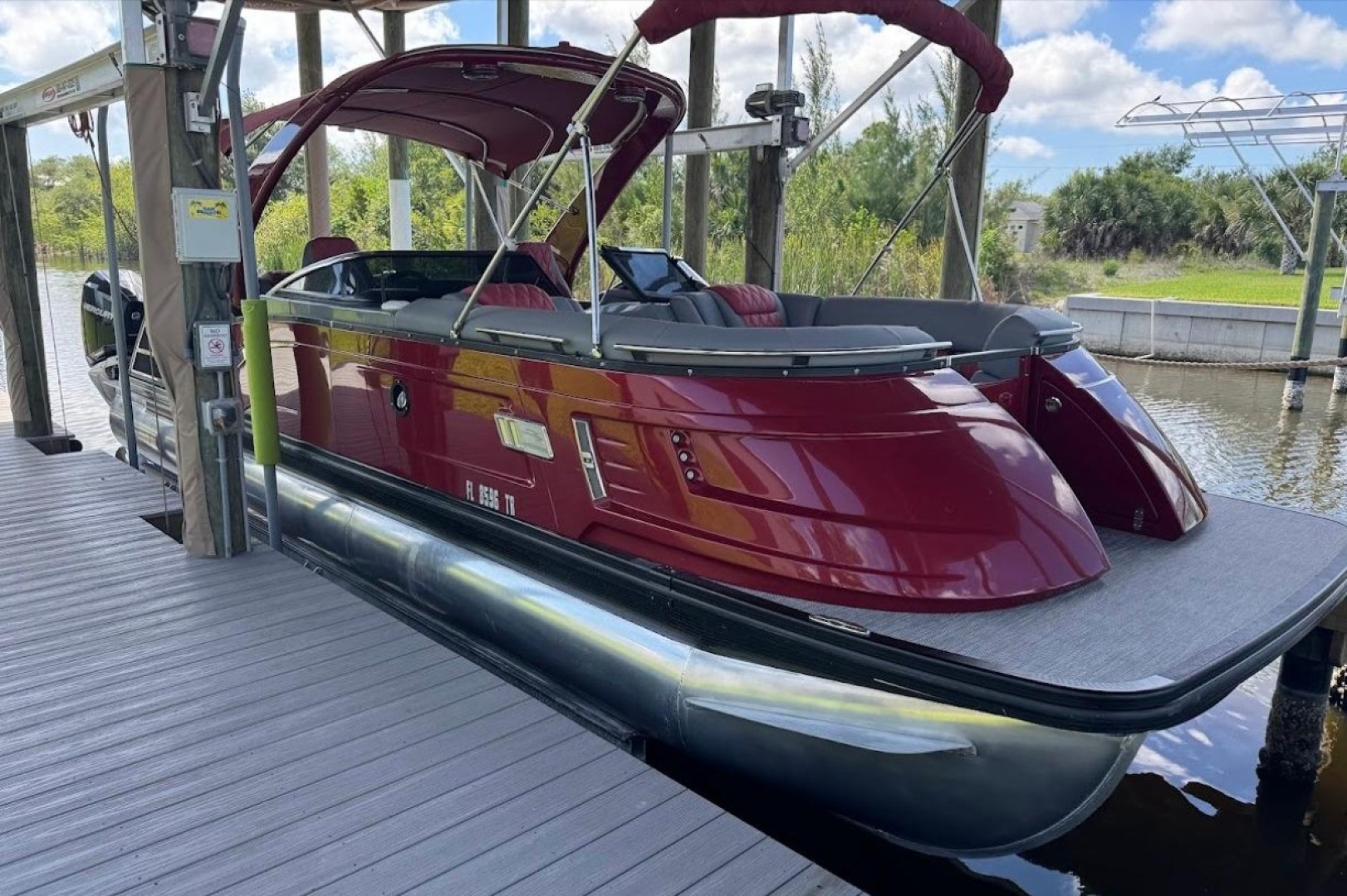 27ft Bennington Yacht For Sale