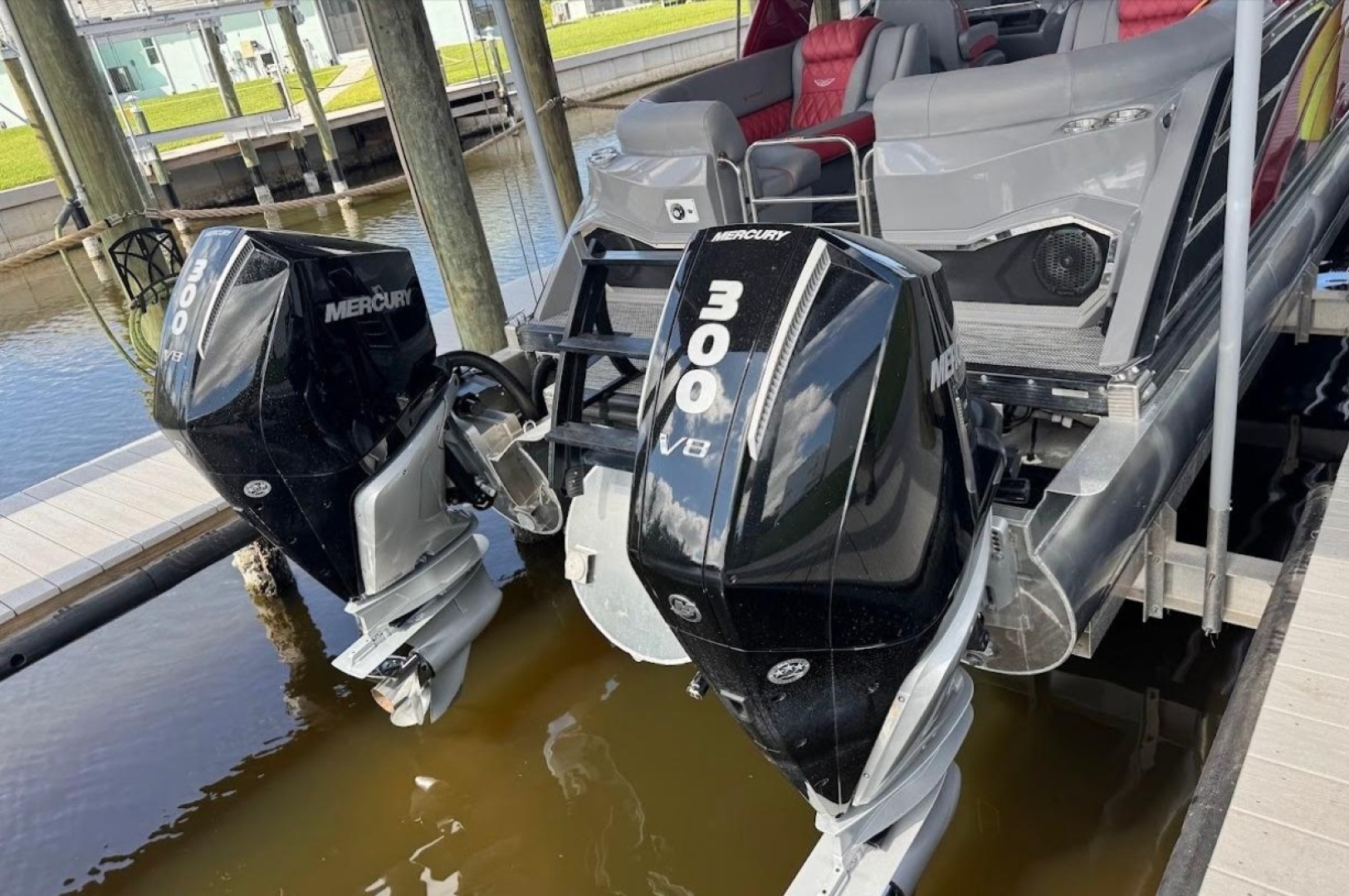 27ft Bennington Yacht For Sale
