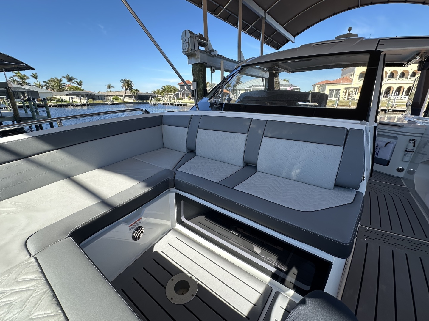 Galeon 325 GTO - Photo 6