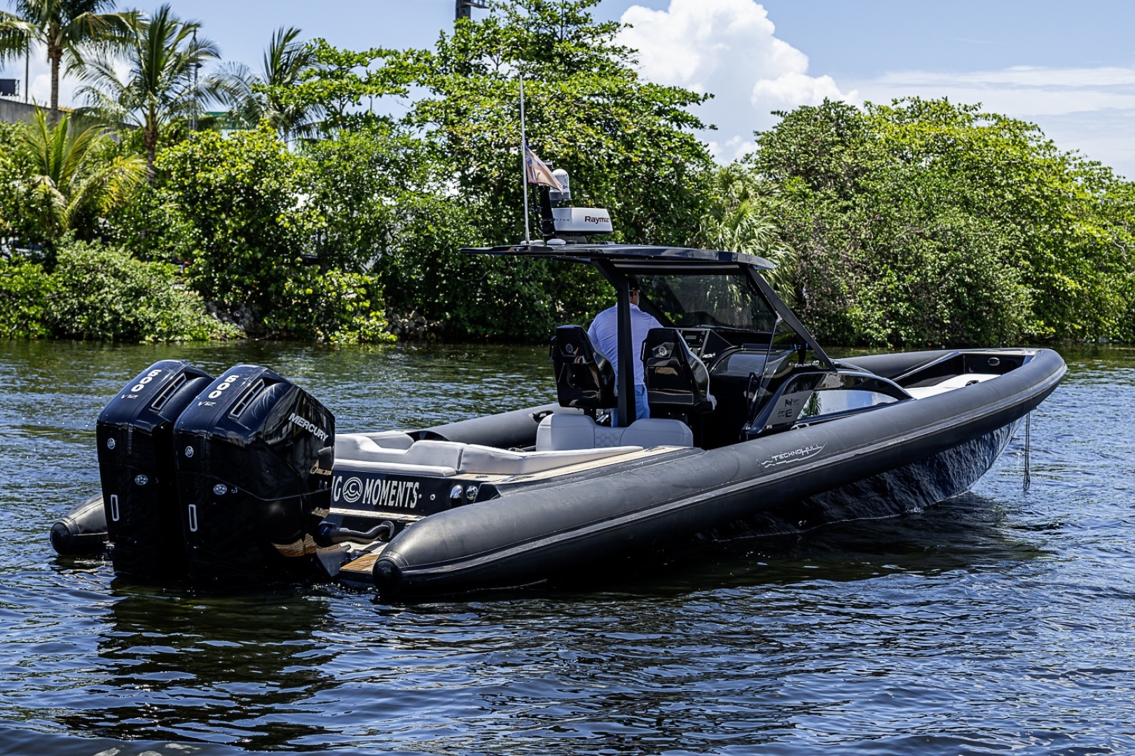 CHASING MOMENTS 40ft Technohull Yacht For Sale