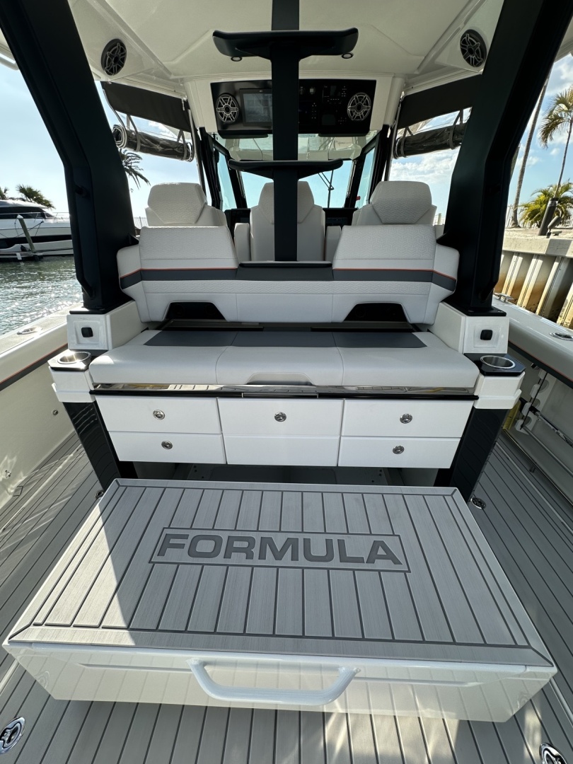 Lazy Girl 38ft Formula Yacht For Sale Lazy Girl 38ft Formula Yacht For Sale