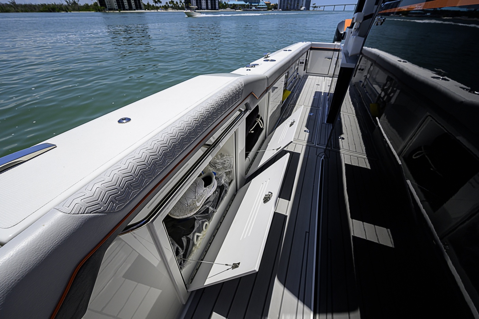 Lazy Girl 38ft Formula Yacht For Sale
