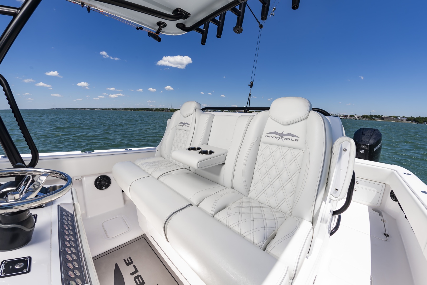 33ft Invincible Yacht For Sale