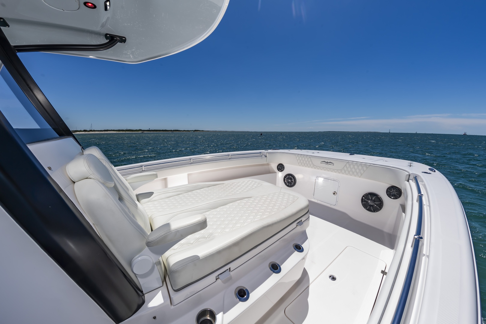 33ft Invincible Yacht For Sale