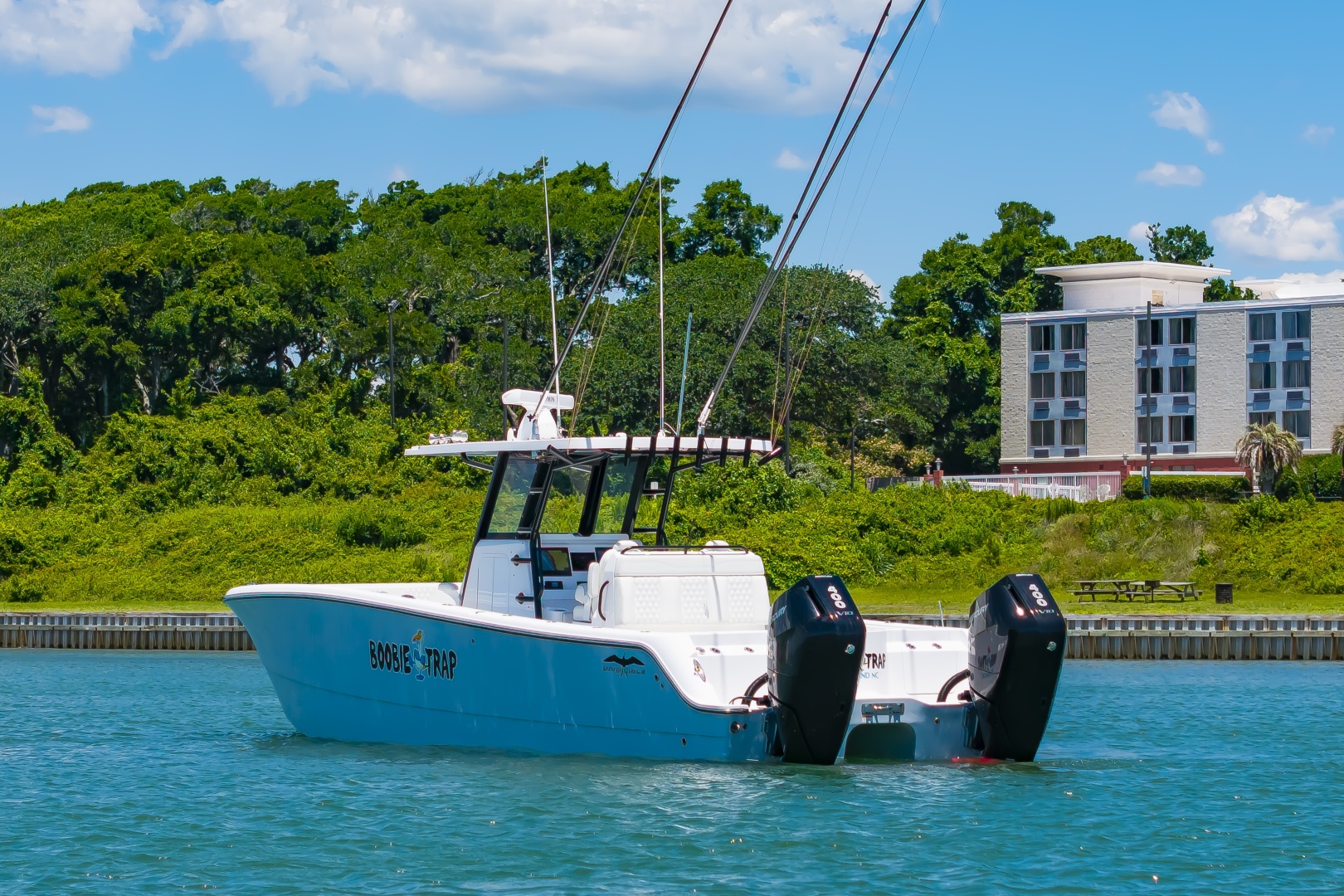 33ft Invincible Yacht For Sale