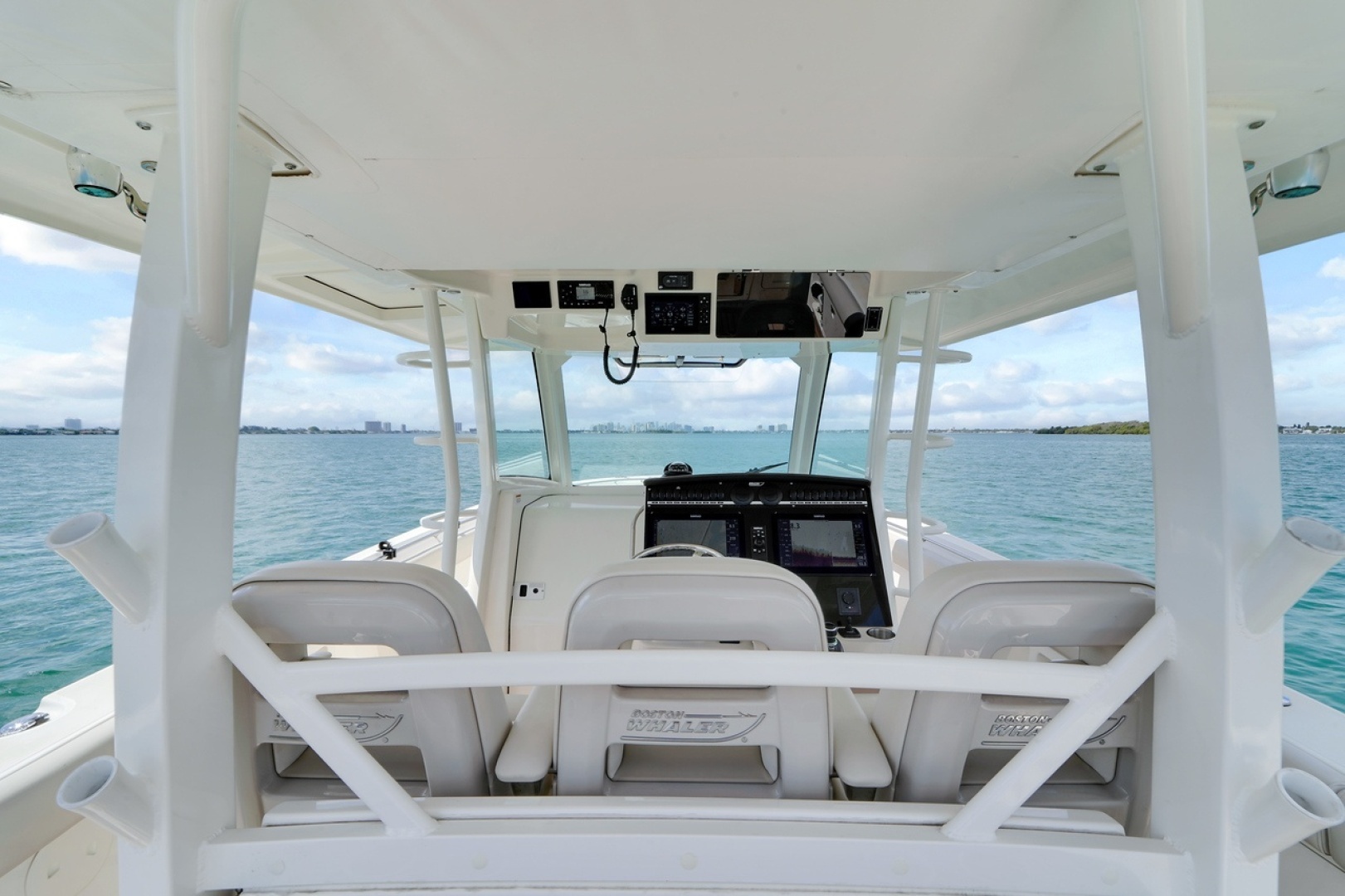 Boston Whaler 380 Outrage Yacht For Sale