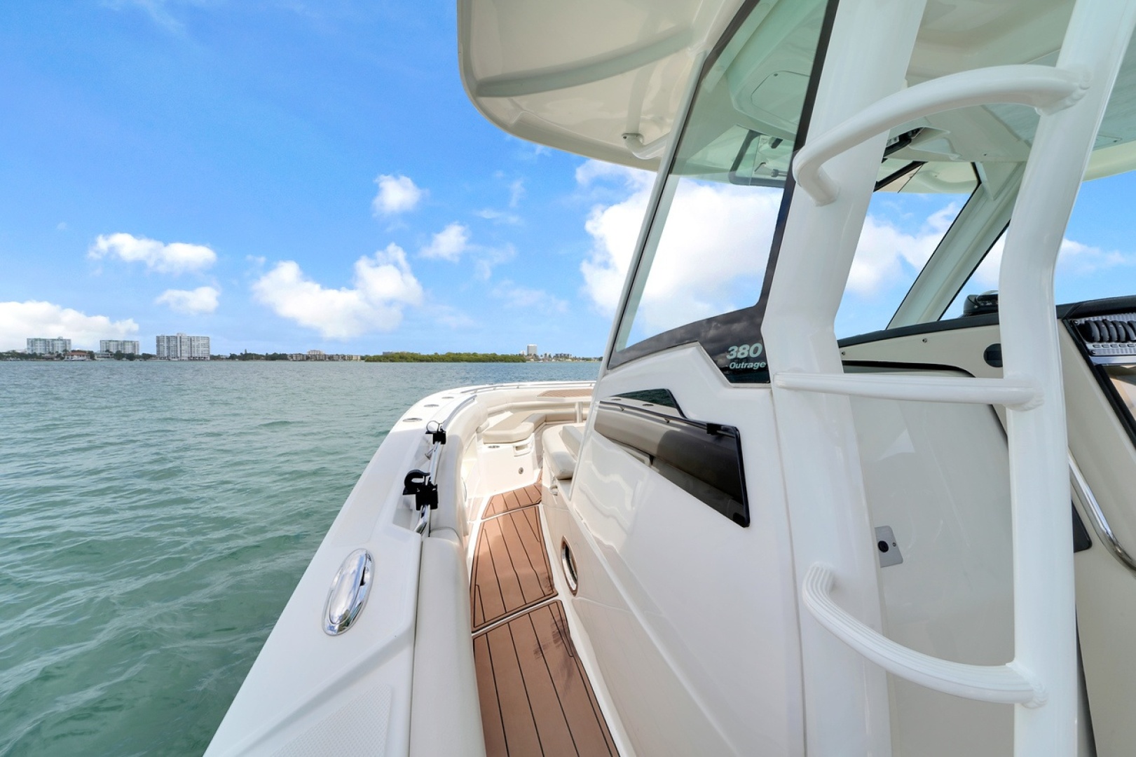 2020 Boston Whaler 380 Outrage