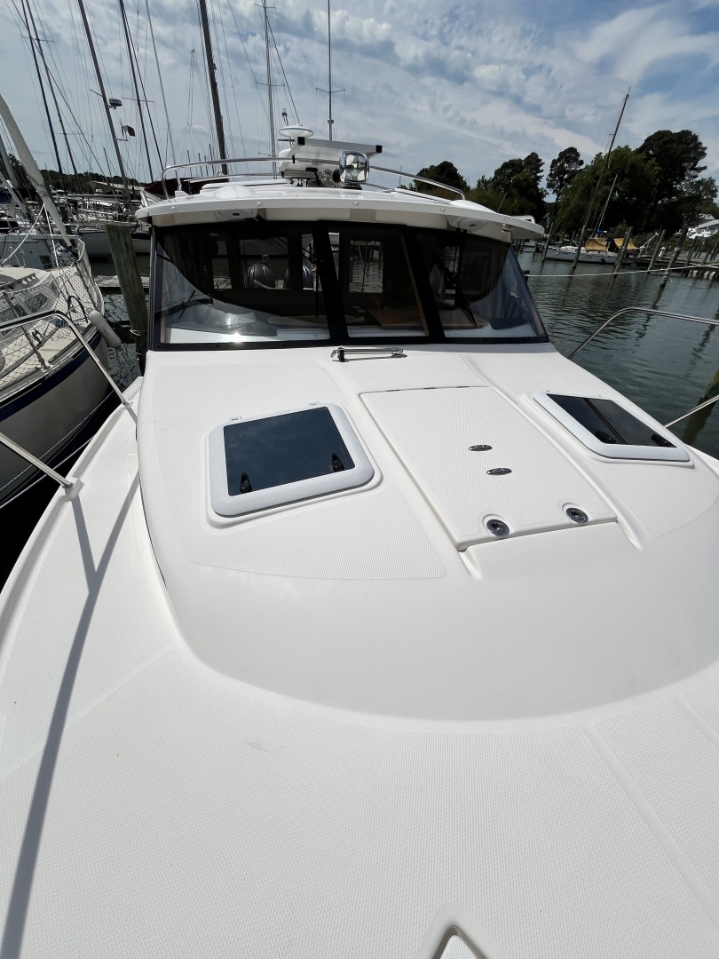 32ft Cutwater Yacht For Sale