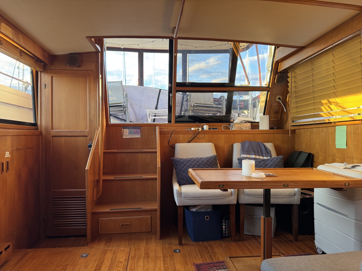 1987 President 37 Sundeck