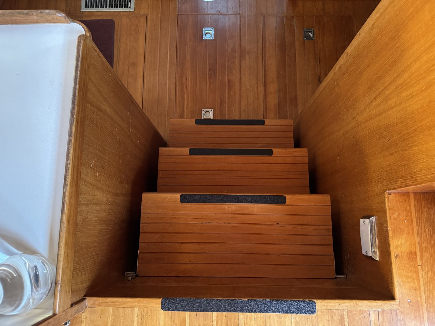 1987 President 37 Sundeck