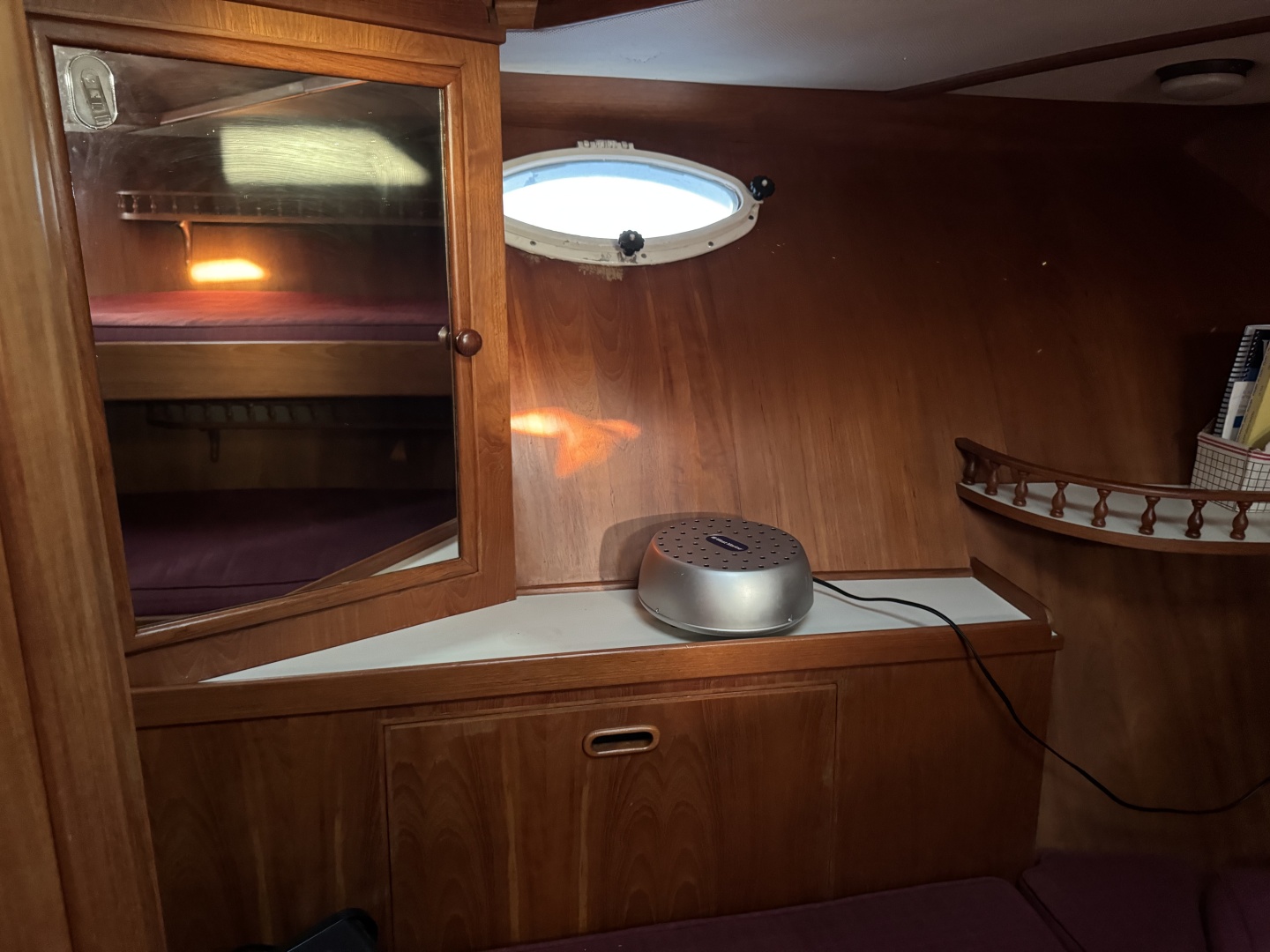 1987 President 37 Sundeck
