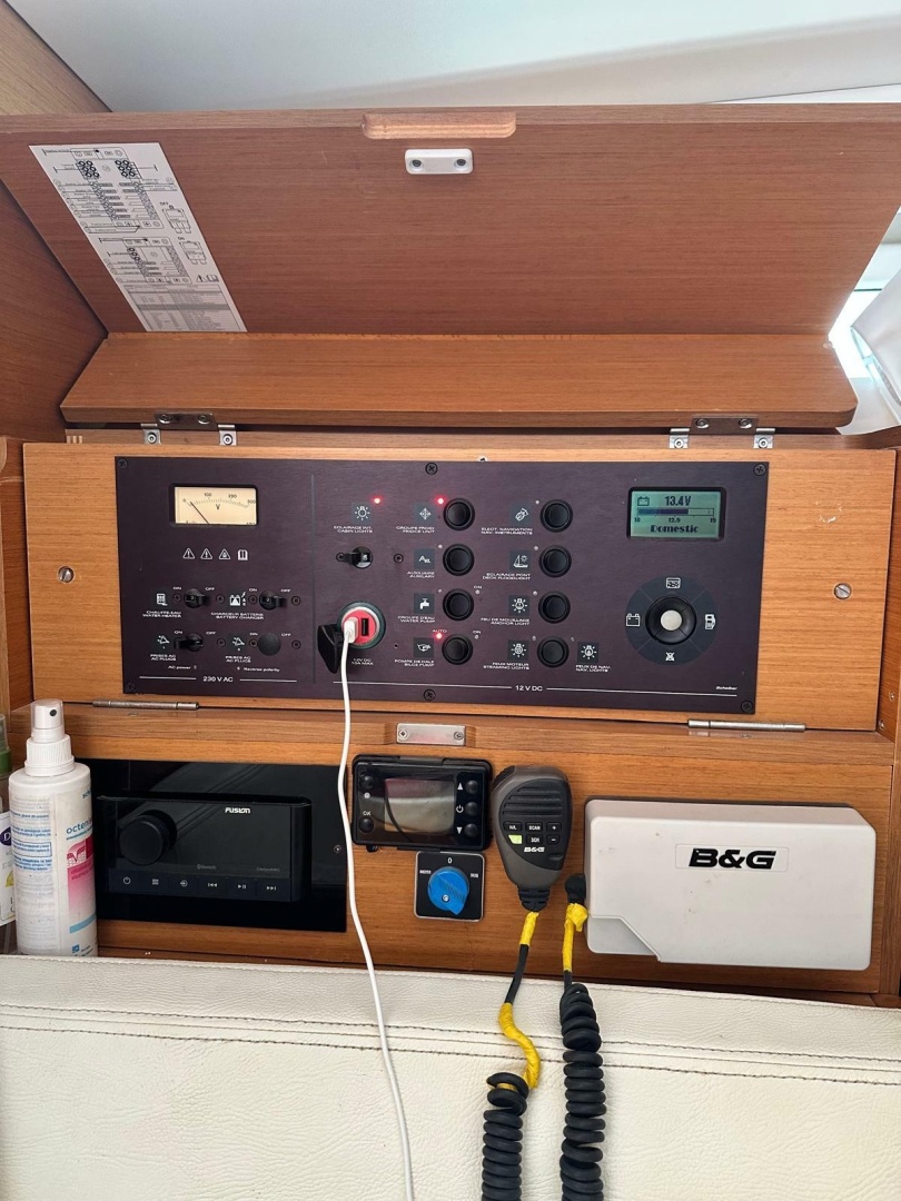 40ft Jeanneau Yacht For Sale