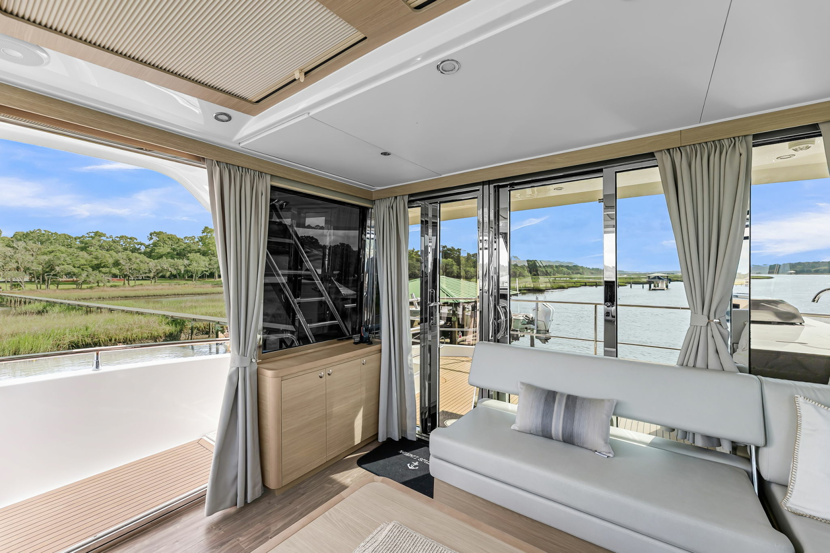 54ft Aquila Yacht For Sale 54ft Aquila Yacht For Sale