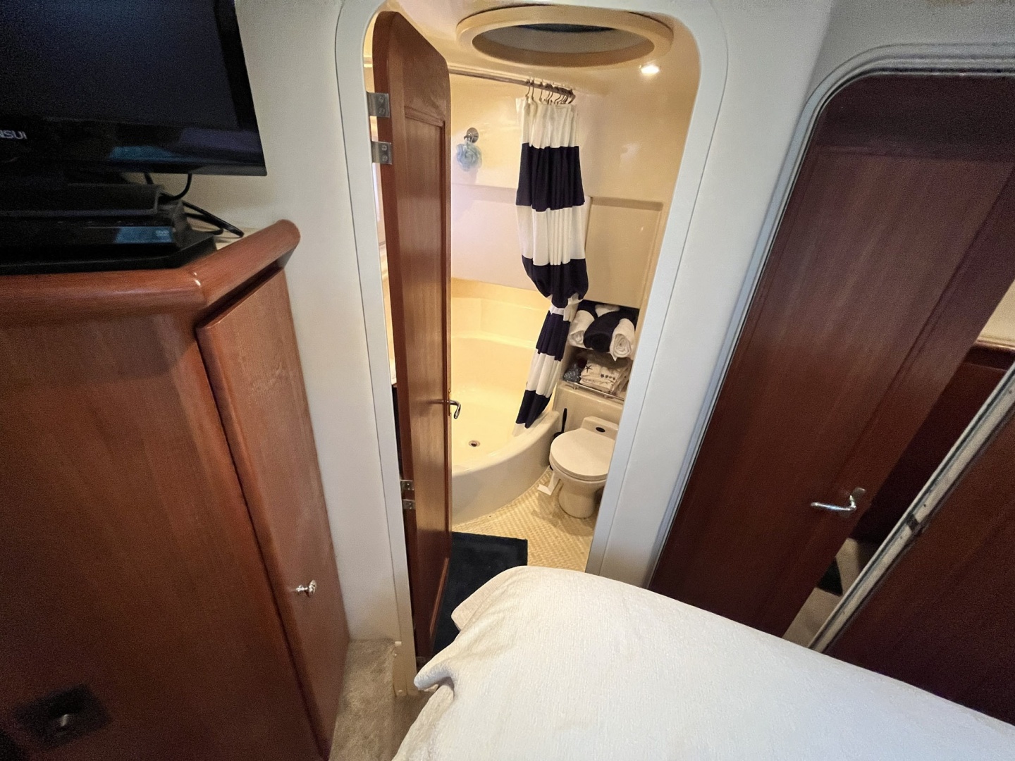 50ft Carver Yacht For Sale