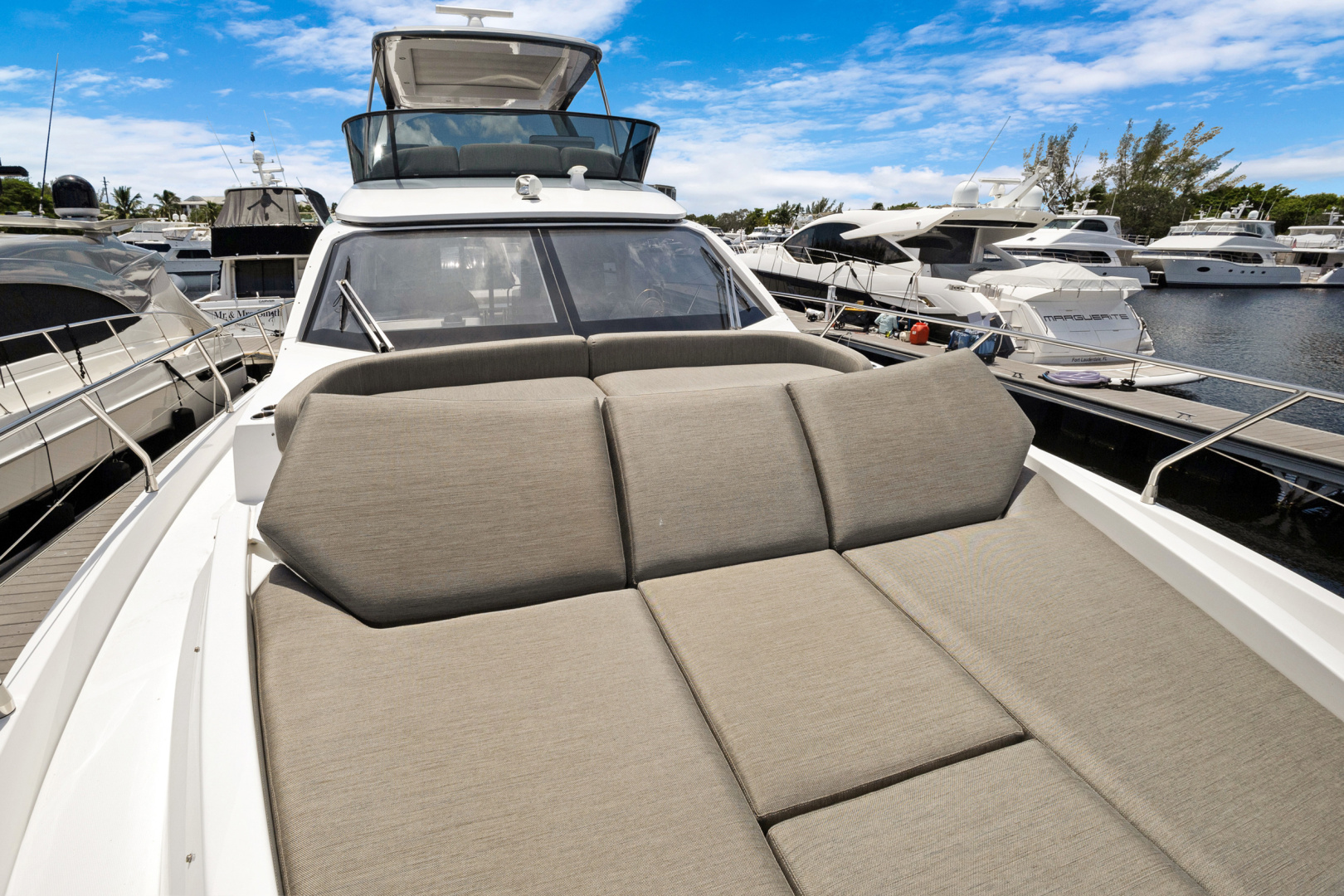 53ft Azimut Yacht For Sale