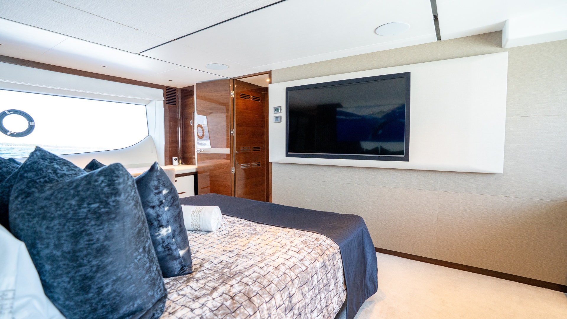 Lady M  85ft Princess Yacht For Sale