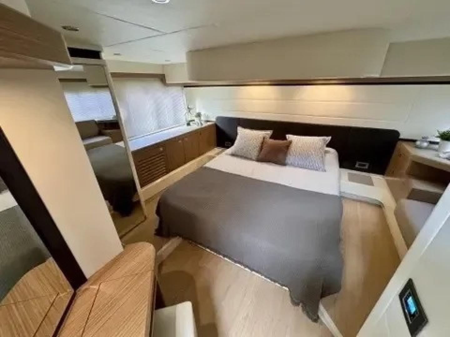 2017 Absolute 50 FLY 50ft Absolute Yacht For Sale 2017 Absolute 50 FLY 50ft Absolute Yacht For Sale