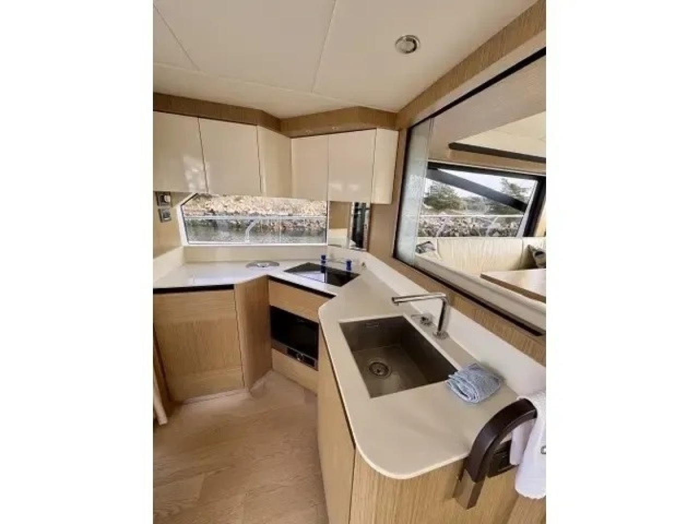 2017 Absolute 50 FLY 50ft Absolute Yacht For Sale 2017 Absolute 50 FLY 50ft Absolute Yacht For Sale