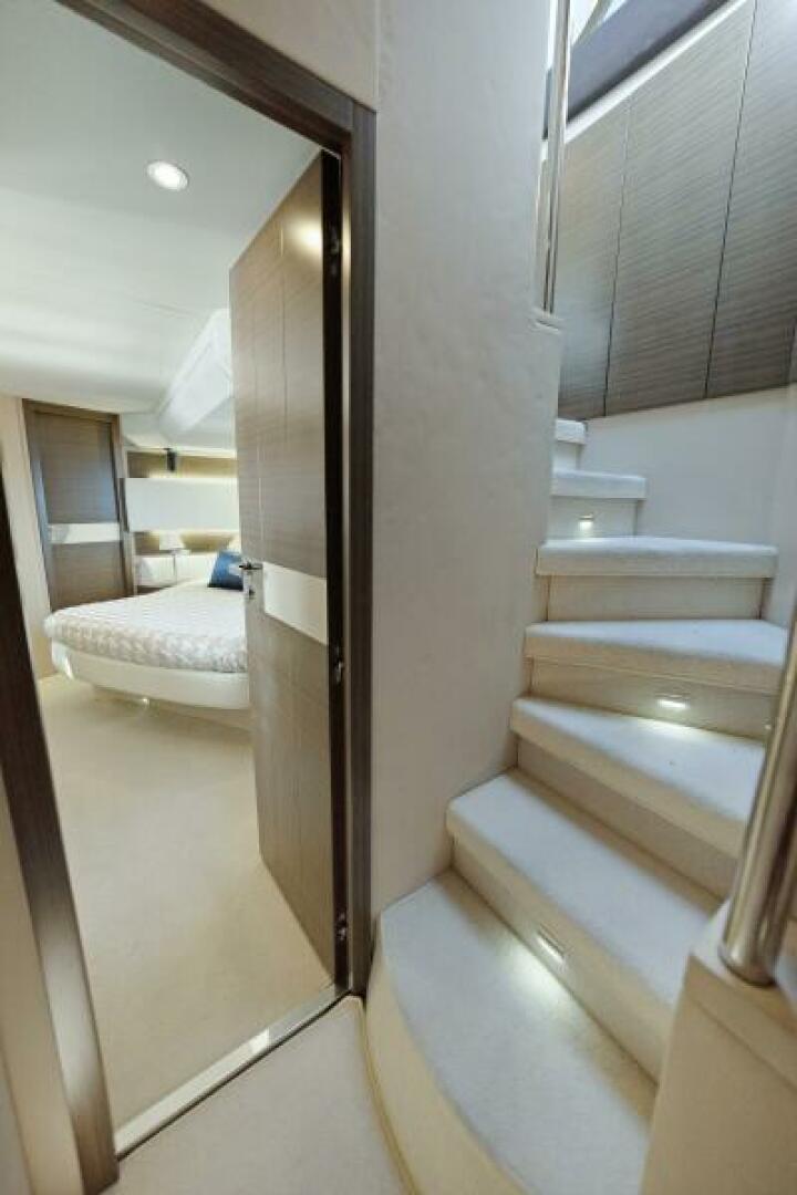 ACCIAIO BLU 60ft Azimut Yacht For Sale ACCIAIO BLU 60ft Azimut Yacht For Sale