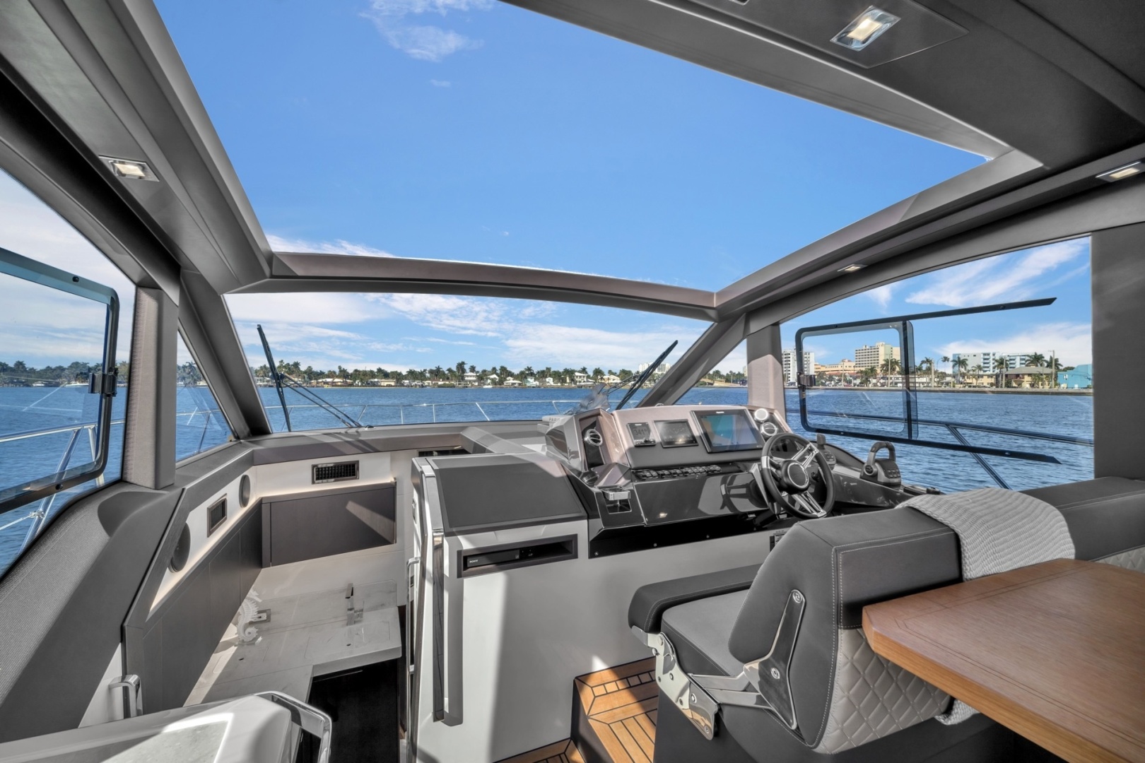 Galeon 425 HTS - Photo 25