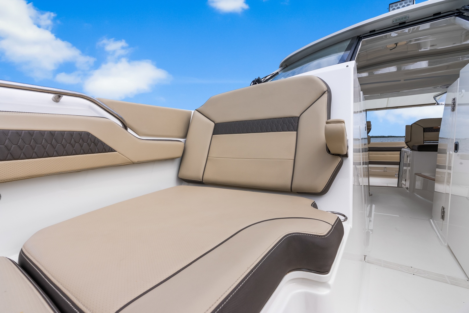 Oh Shelia 36ft Pursuit Yacht For Sale