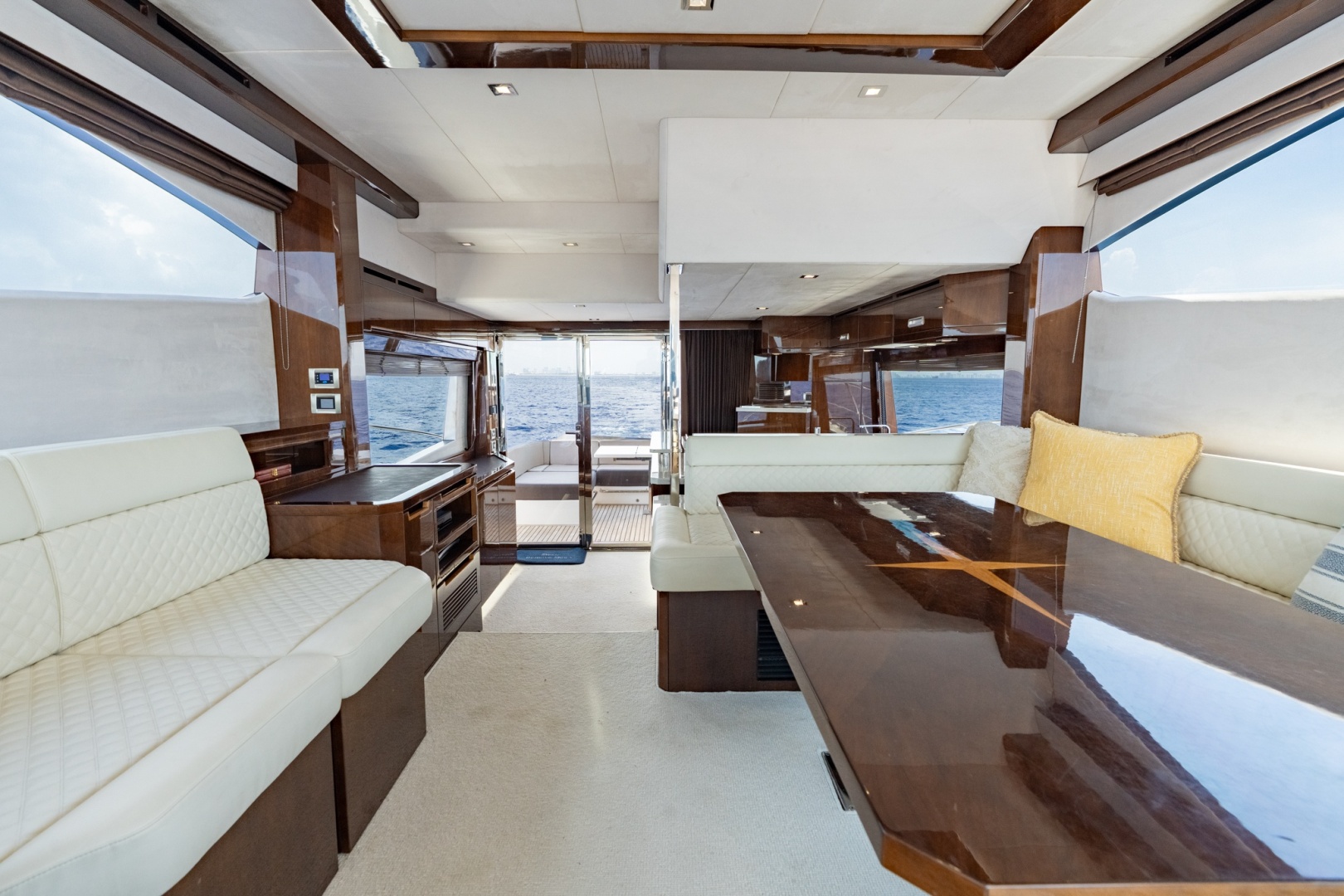 Galeon 550 Fly — Spoiled Rotten - Photo 27