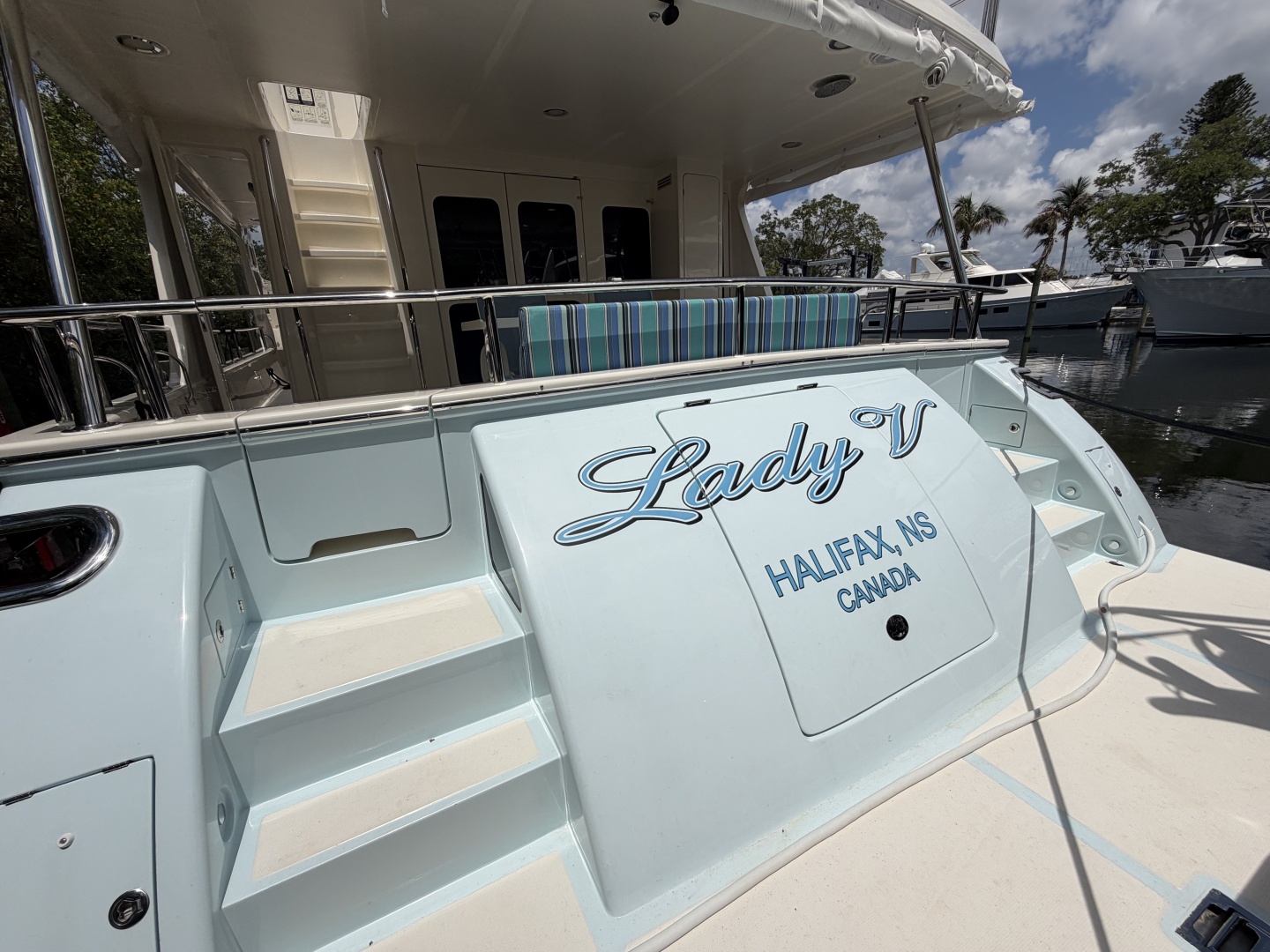 LADY V 53ft Marlow Yacht For Sale