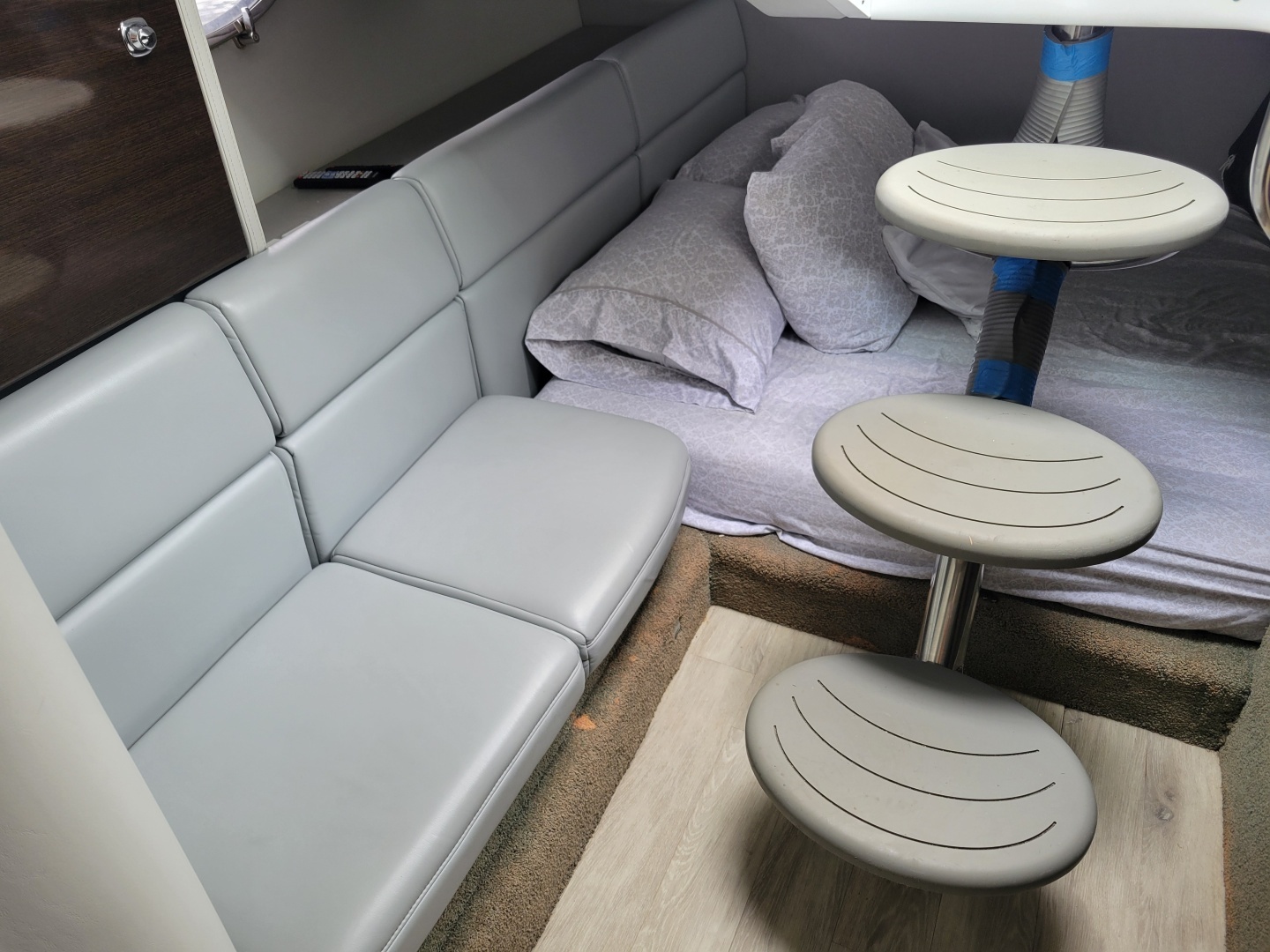 Formula 350 Crossover Bowrider Yacht For Sale
