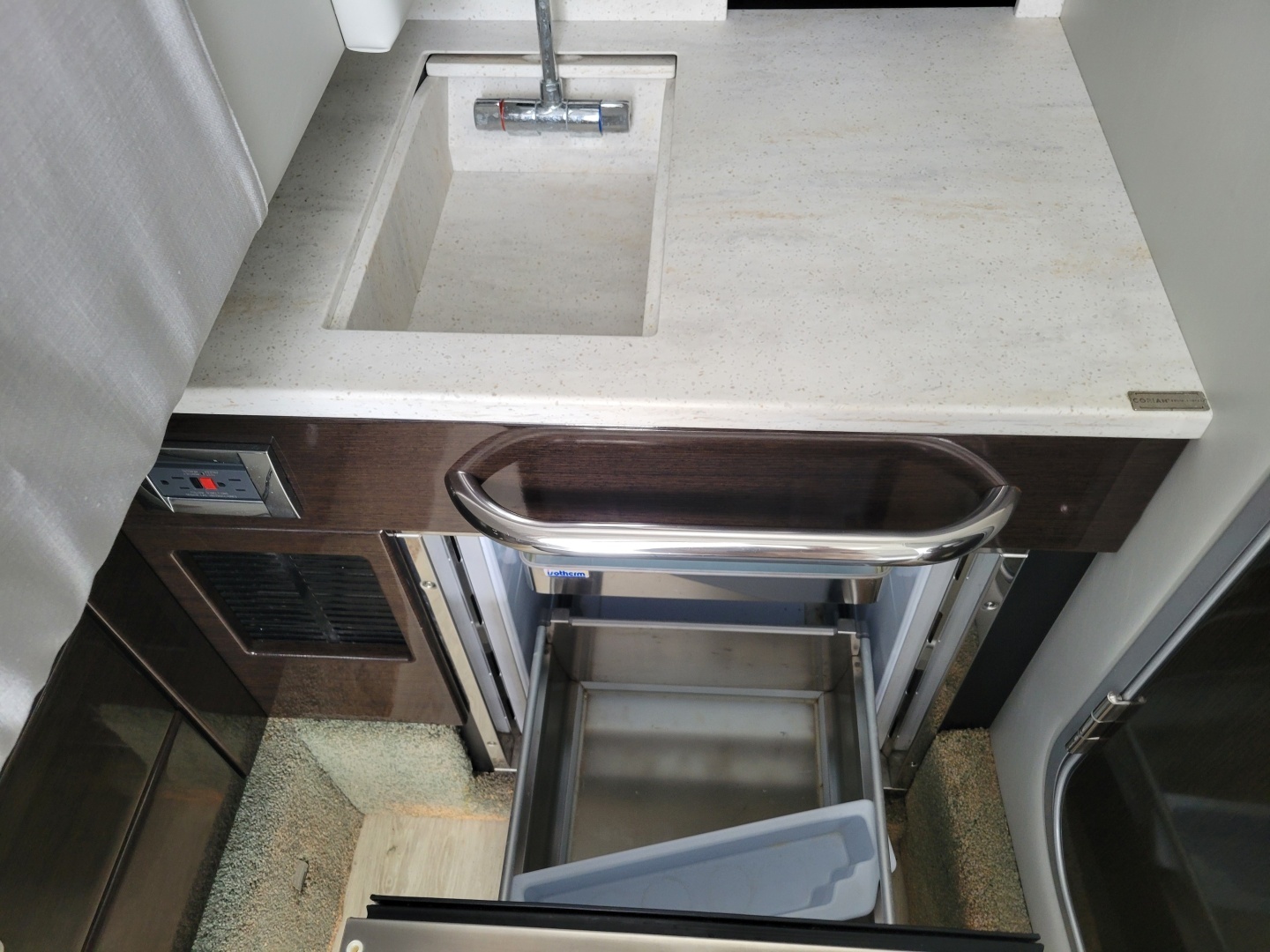 Formula 350 Crossover Bowrider Yacht For Sale