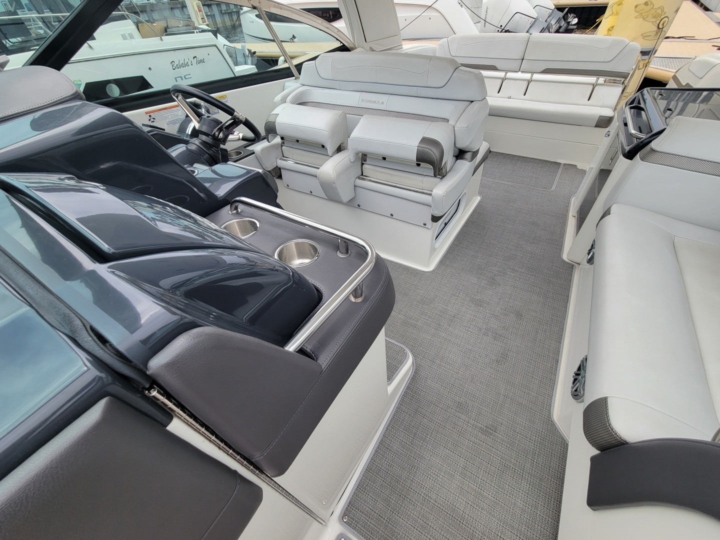 Formula 350 Crossover Bowrider Yacht For Sale