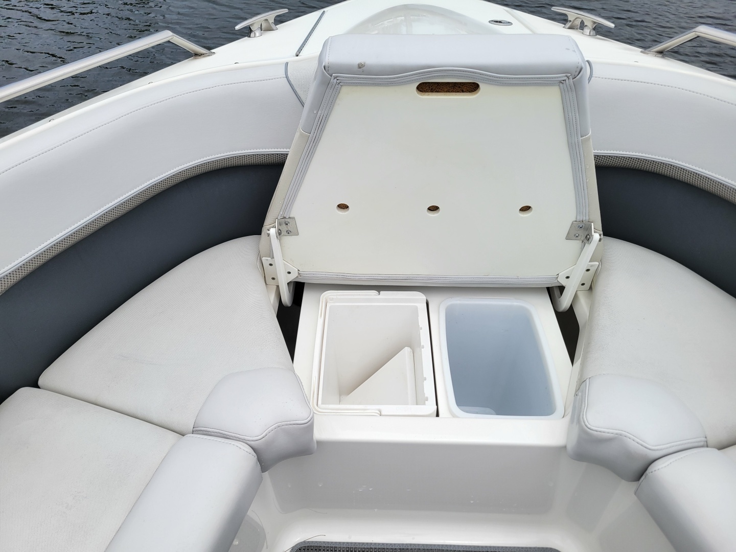 Formula 350 Crossover Bowrider Yacht For Sale