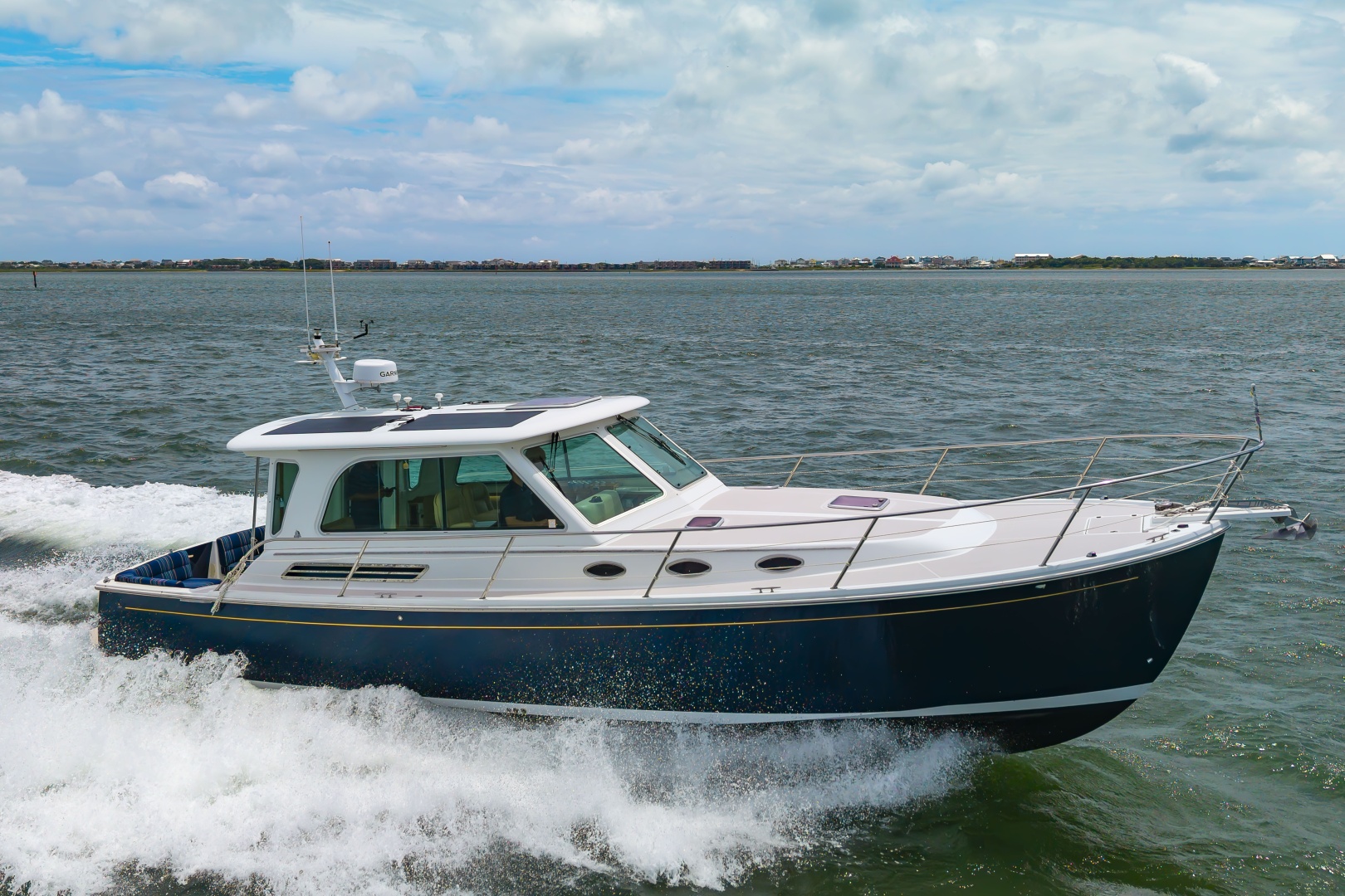 ORIENTE 37ft Back Cove Yacht For Sale