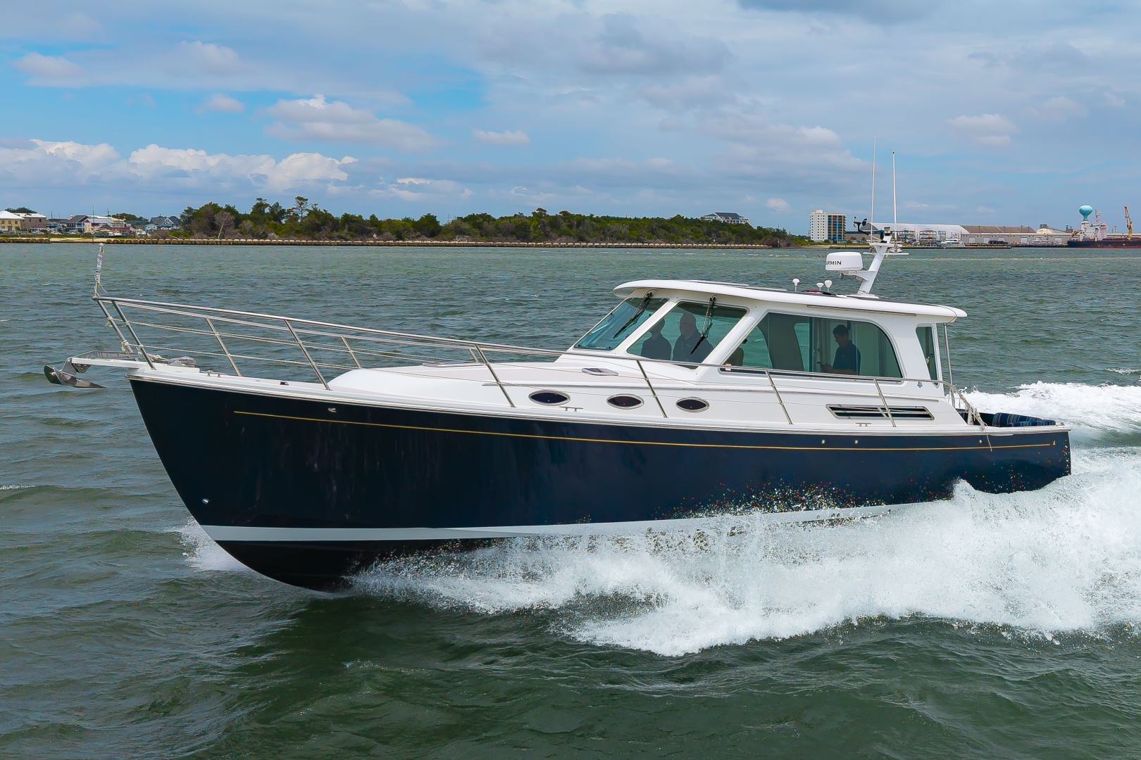 ORIENTE 37ft Back Cove Yacht For Sale