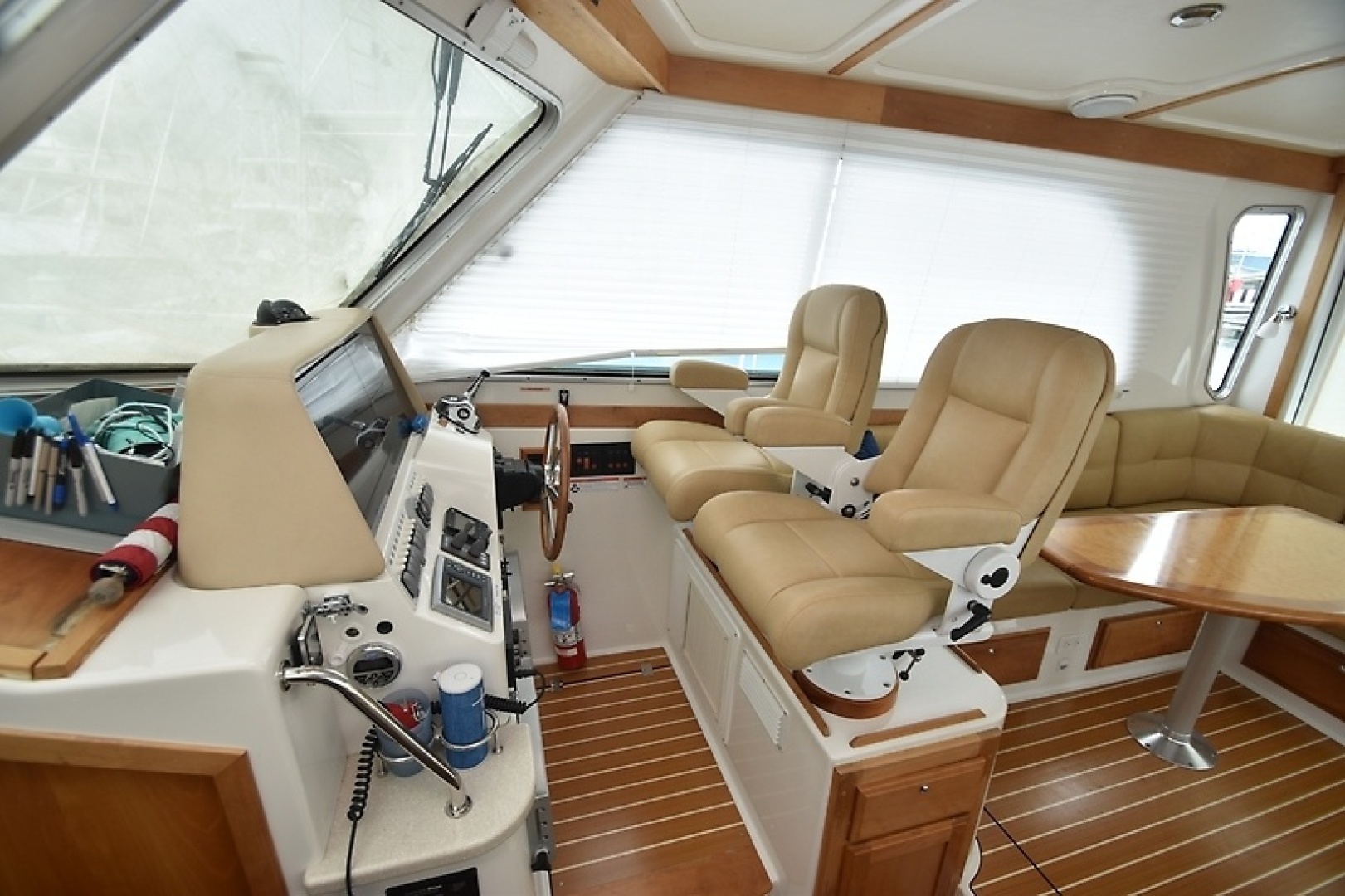 ORIENTE 37ft Back Cove Yacht For Sale ORIENTE 37ft Back Cove Yacht For Sale
