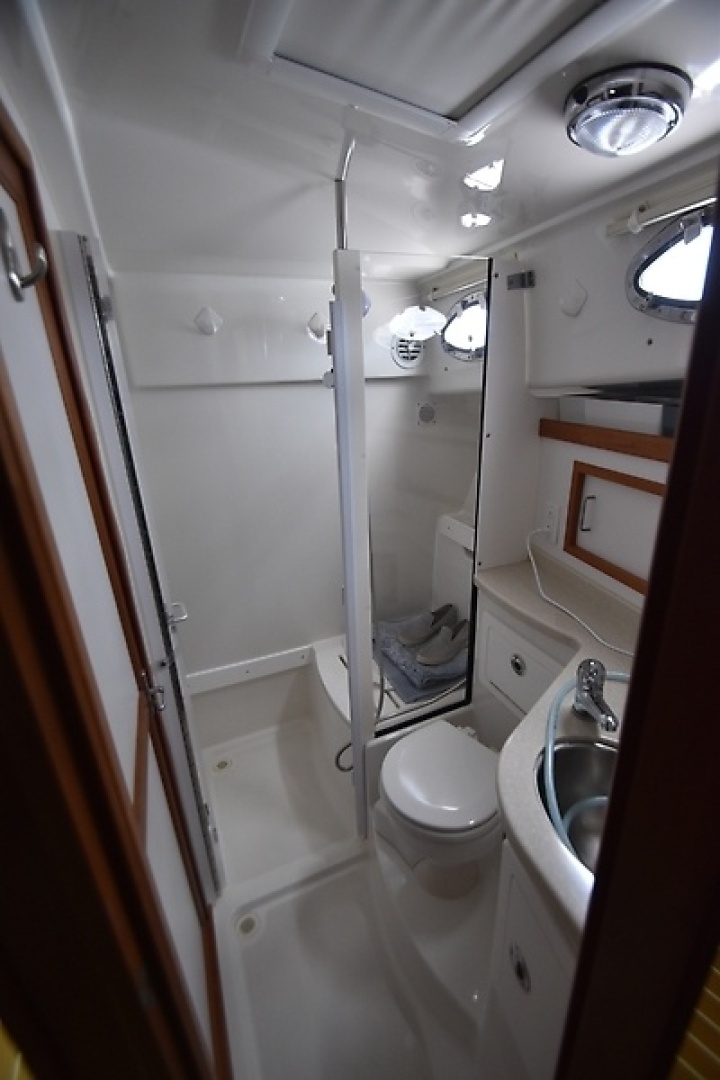 ORIENTE 37ft Back Cove Yacht For Sale ORIENTE 37ft Back Cove Yacht For Sale