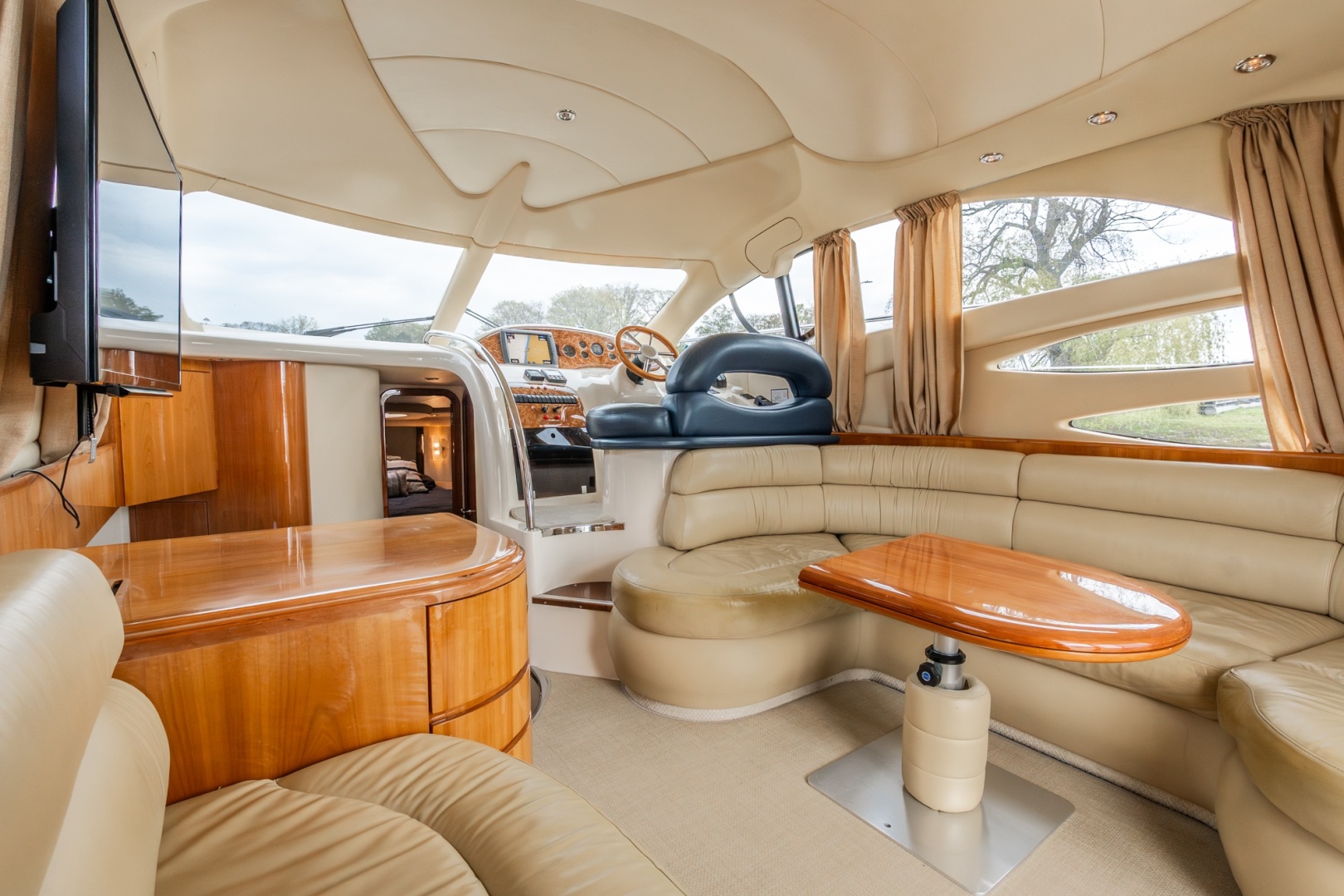 2004 Azimut 39 Flybridge