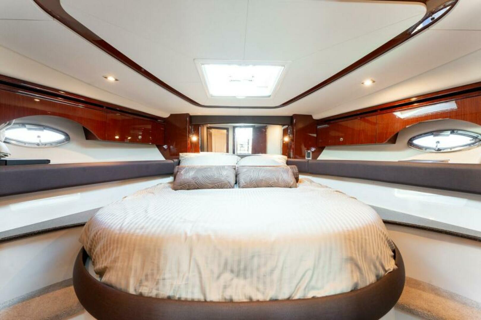 2014 Meridian 441 Sedan