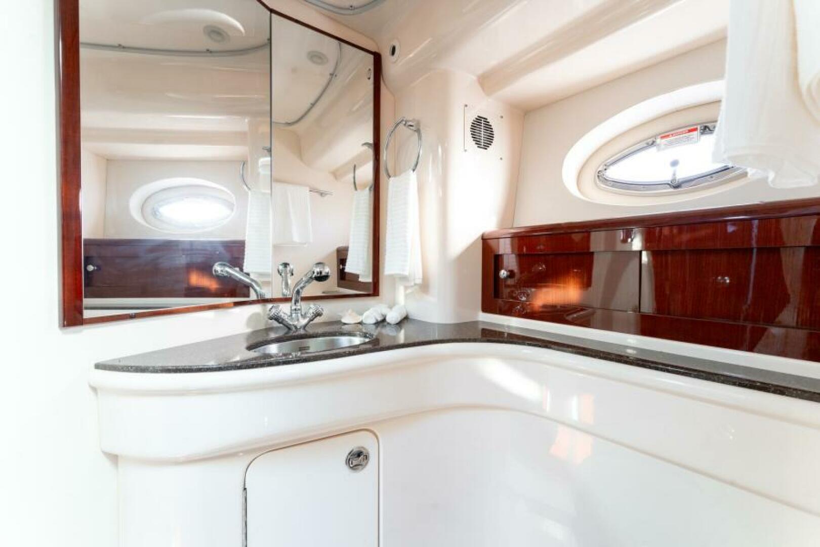 2014 Meridian 441 Sedan