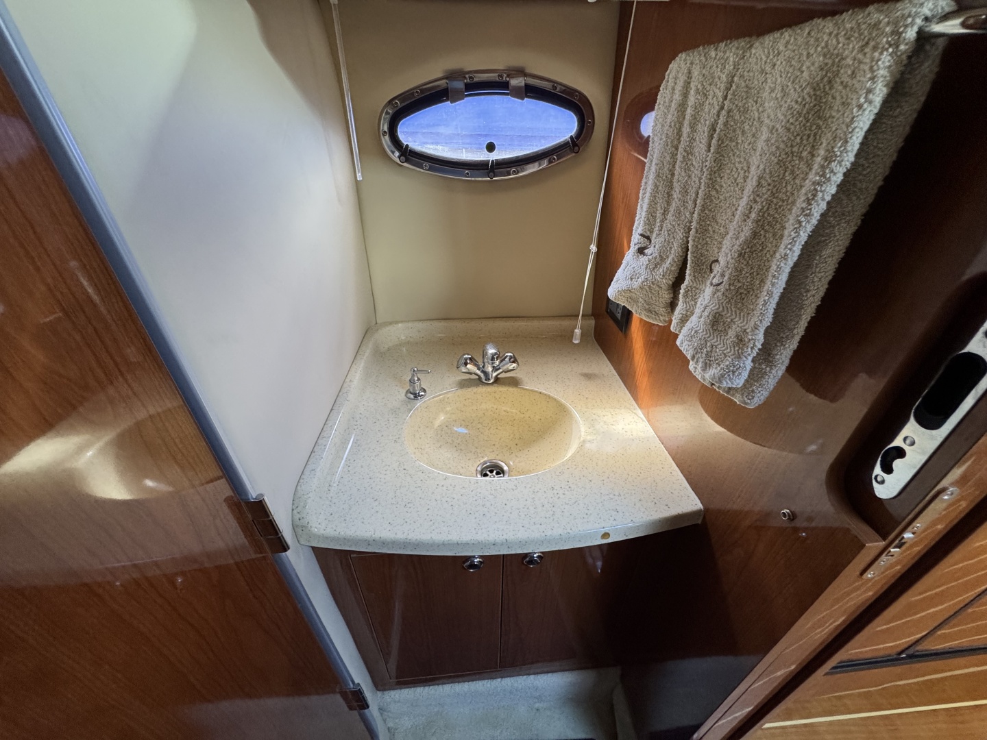 40ft Regal Yacht For Sale 40ft Regal Yacht For Sale