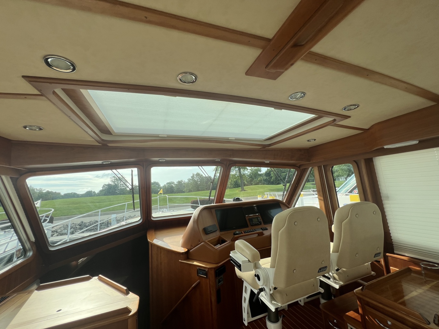 2016 Sabre 48 Salon Express