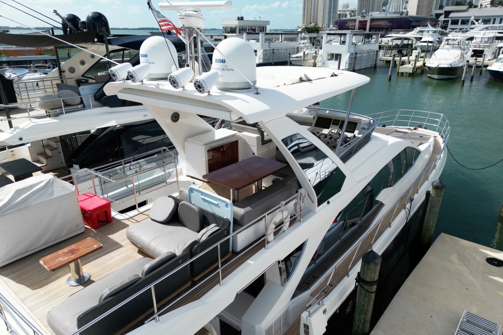 2018 Azimut Flybridge