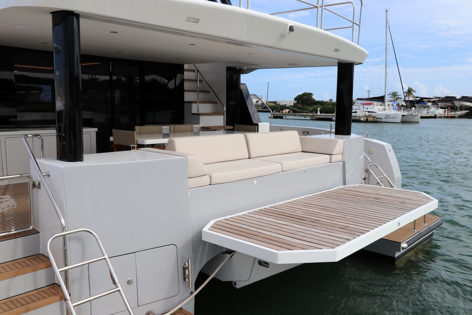 Flow 55ft Two Oceans Yacht For Sale Flow 55ft Two Oceans Yacht For Sale
