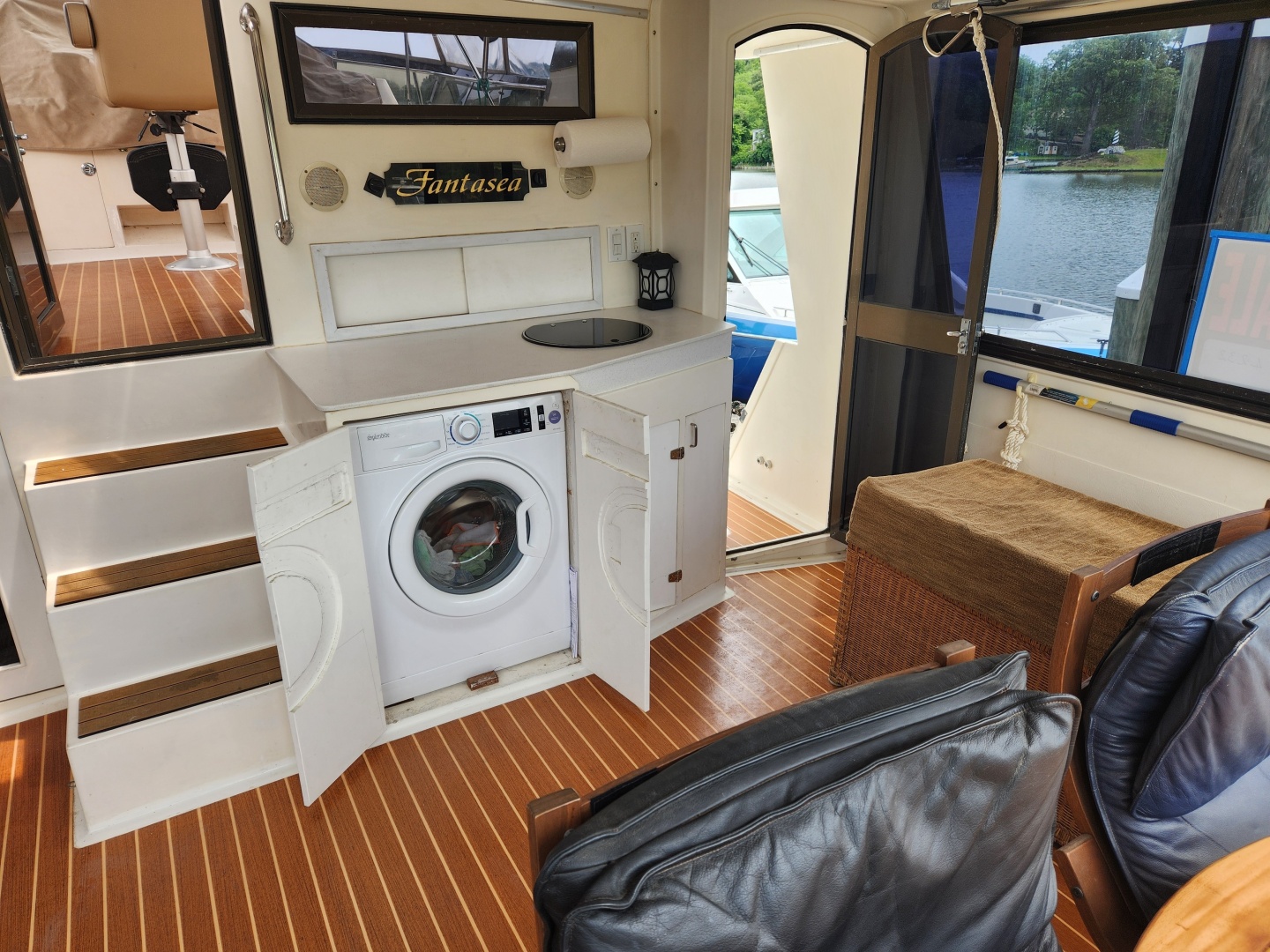 1989 Hyatt Double Cabin Motoryacht