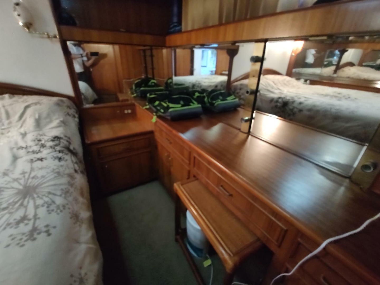 1989 Hyatt Double Cabin Motoryacht